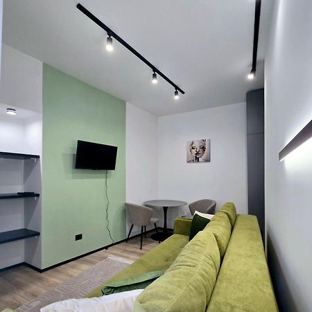 Apartment In The City Center Near The Park 리비프 외부 사진