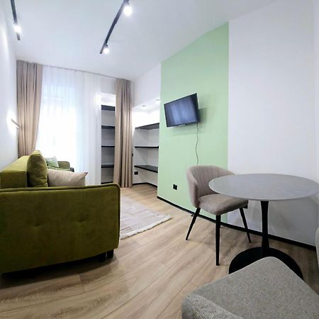 Apartment In The City Center Near The Park 리비프 외부 사진