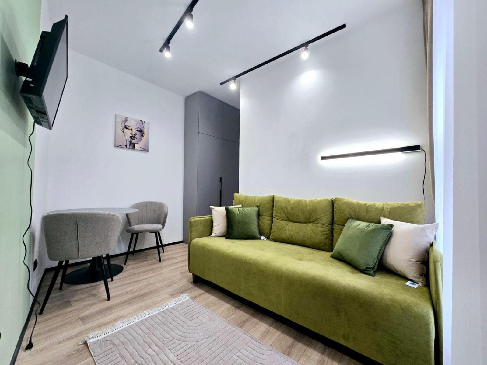 Apartment In The City Center Near The Park 리비프 외부 사진